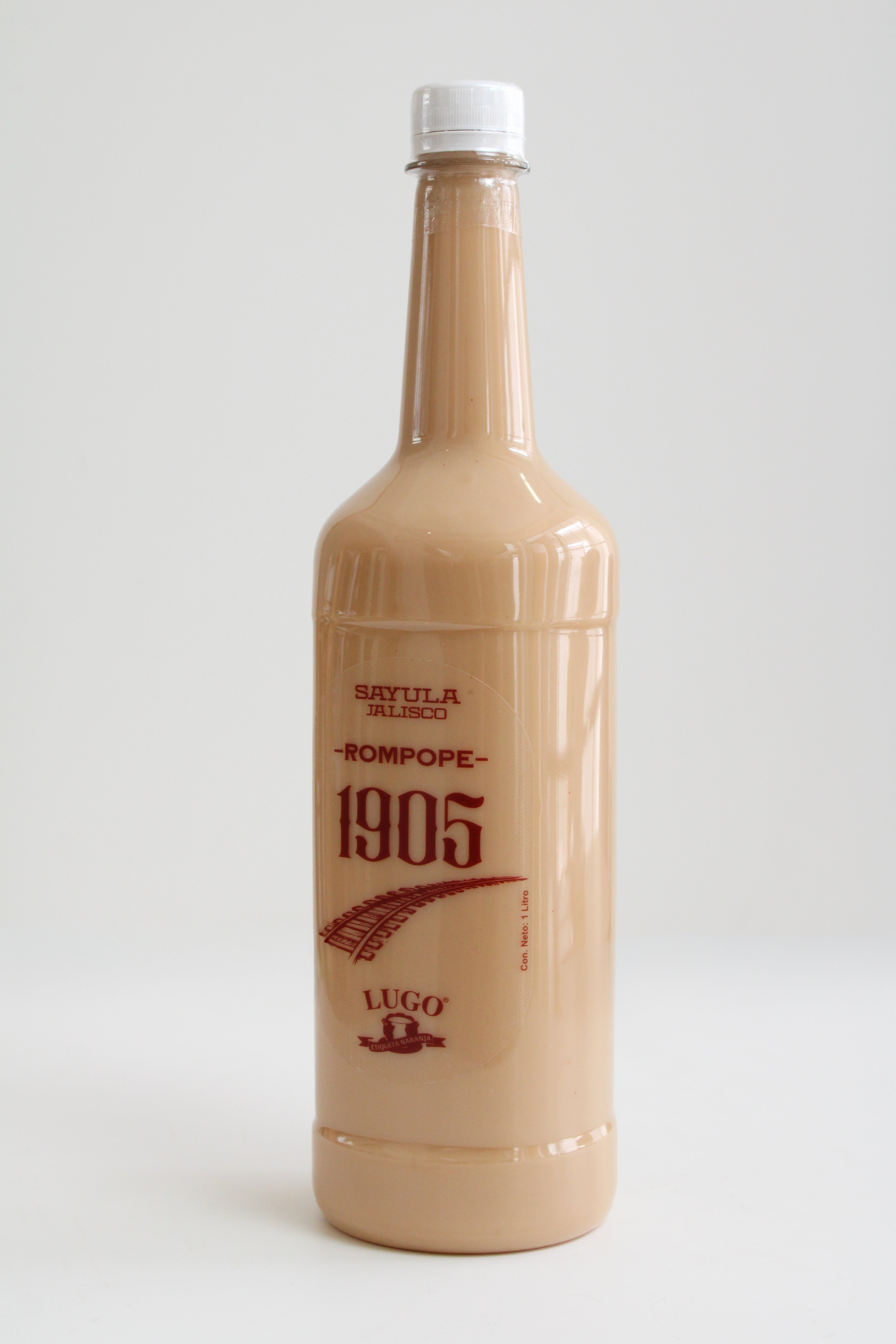 Rompope artesanal Lugo en botella de litro